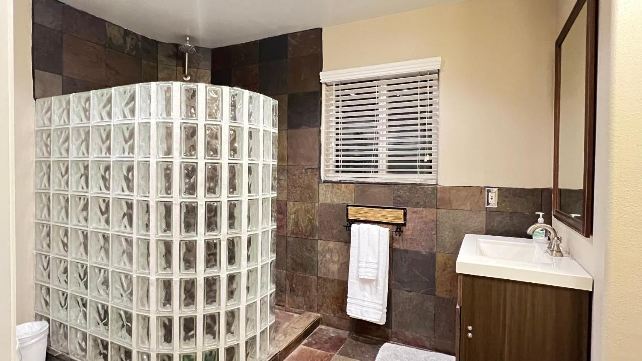 Sweet Spacious 5 Bdrm Home With Pool Лас-Вегас Экстерьер фото