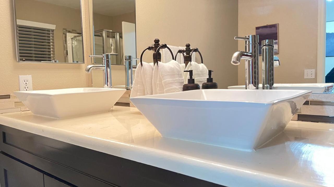 Sweet Spacious 5 Bdrm Home With Pool Лас-Вегас Экстерьер фото